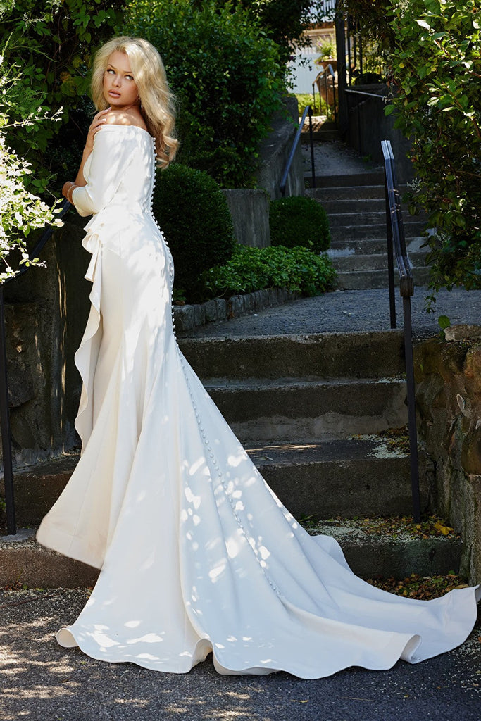 Off White Three Quarter Sleeve wedding dress JB07456